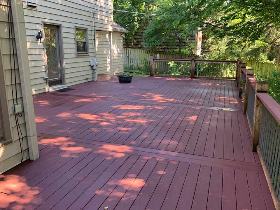 deck power washing and cleaning services in the kansas city missouri area